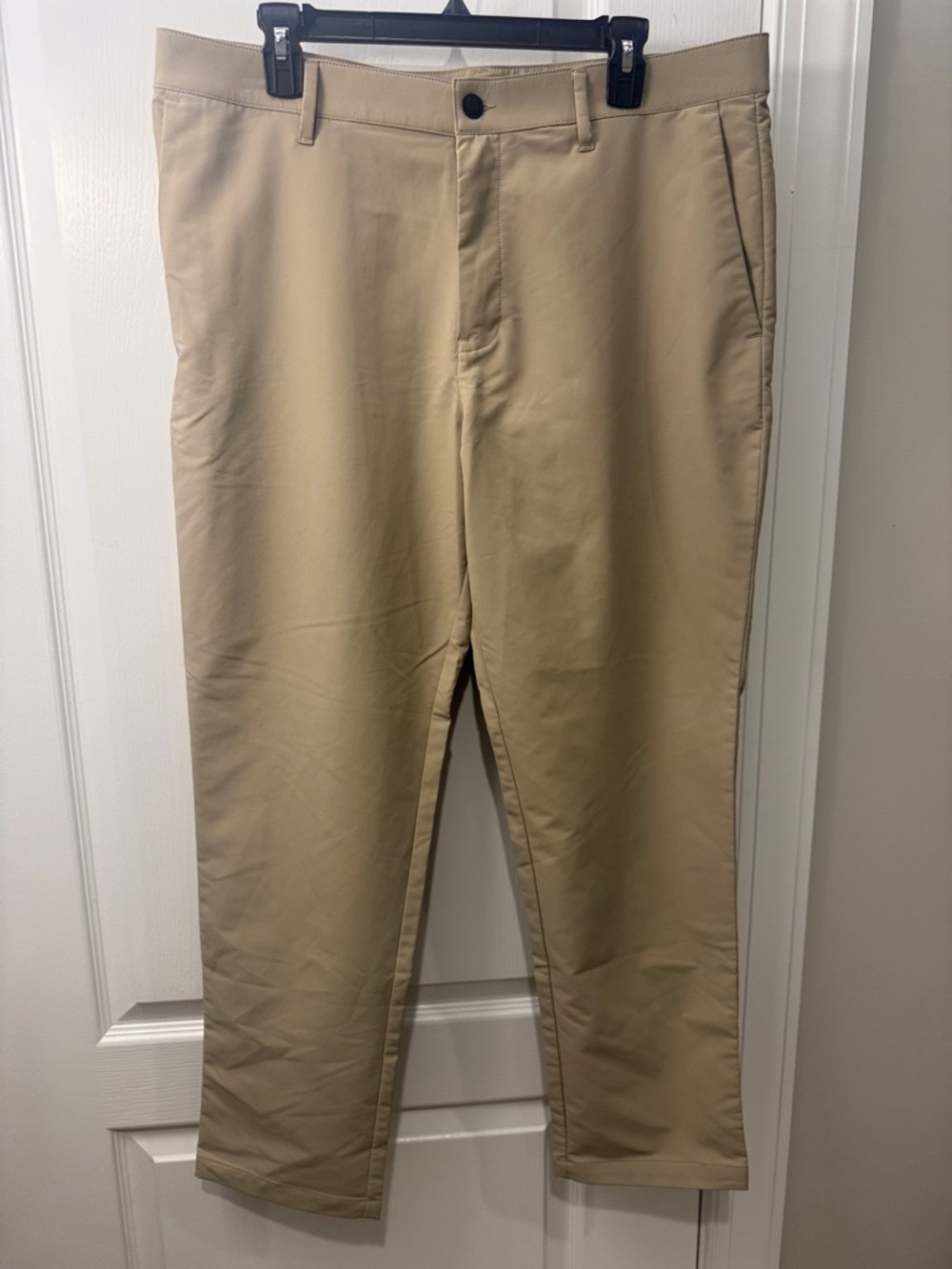 Banana Republic Men's Chino Pants in Light Khaki